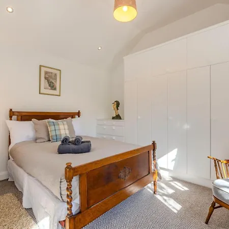 1 Bed In Oc-w44883 Rathmell